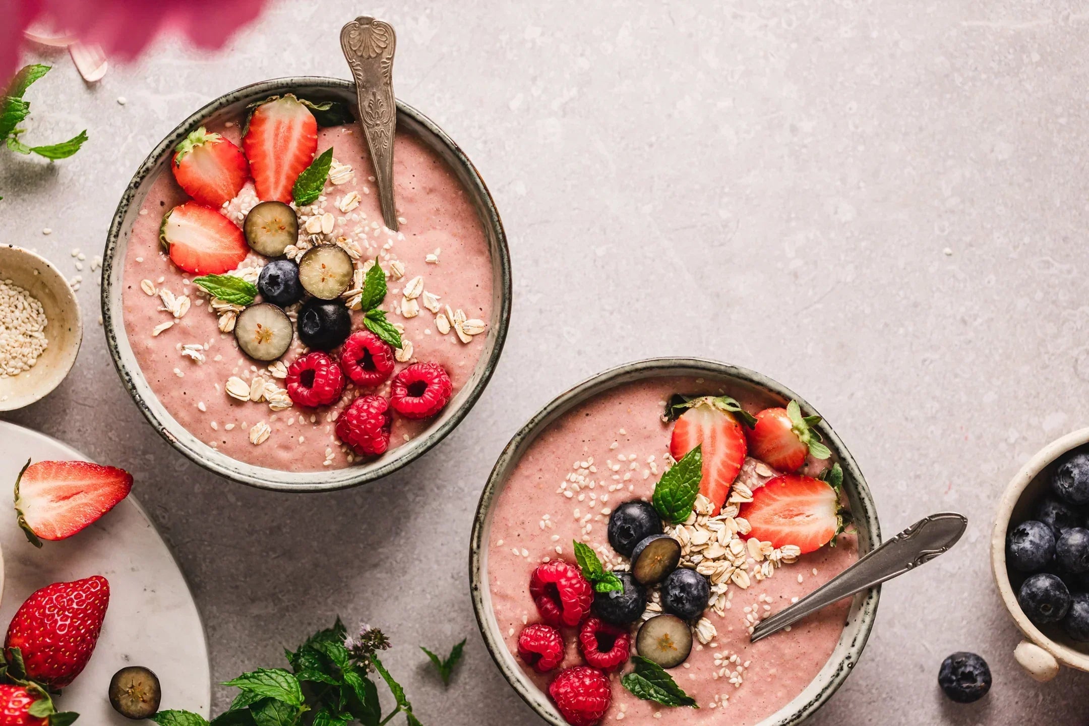 Strawberry collagen smoothie bowl