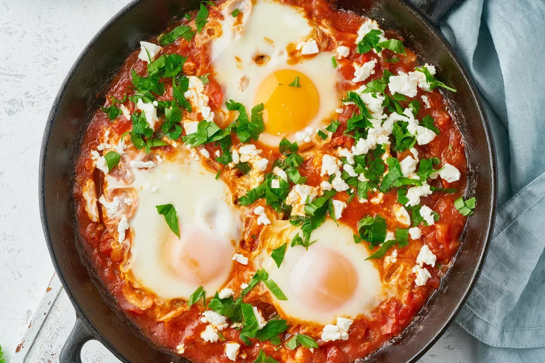 Spicy tomato baked eggs